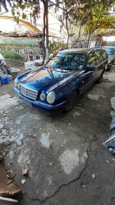 Mercedes-Benz E250D W210 на части!