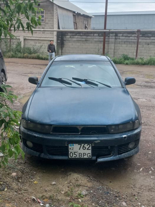 Mitsubishi Galant