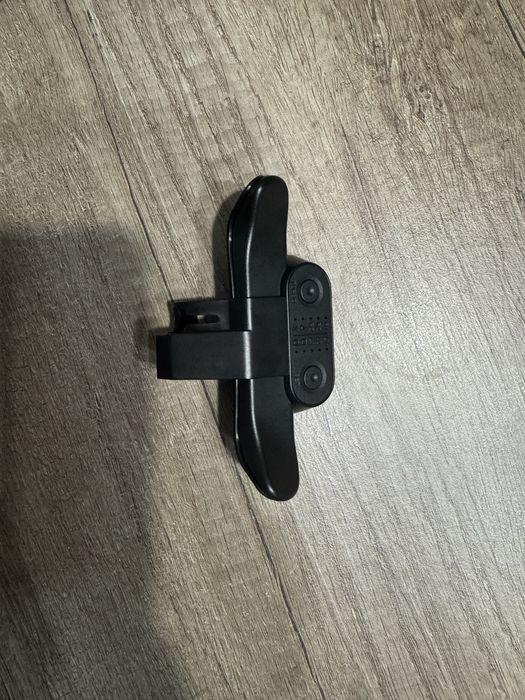 Vand accesorii pentru maneta ps4