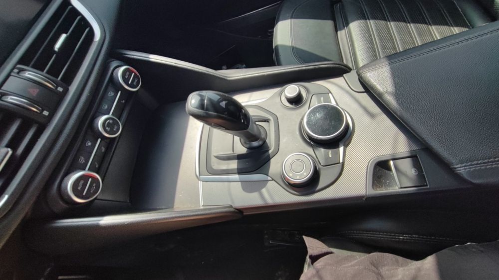 Алфа Ромео Джулия GIULIA на части