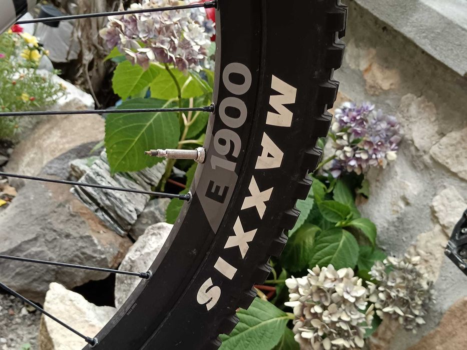 Vând bicicleta mondraker foxy 2022