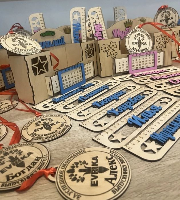 Деревянные именные подарочные комплекты