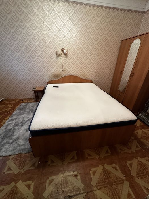 Кровать / матрас бесплатно. Диван