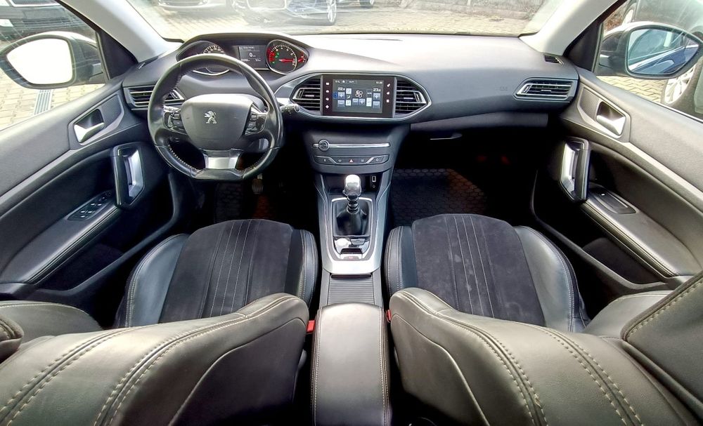 Peugeot 308 GT Line Premier 2015 FULL Garantie Benzina 131cp Impecabil