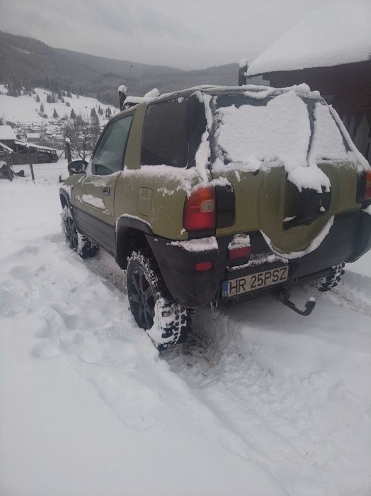 De vânzare Toyota rav4 2l benzină..