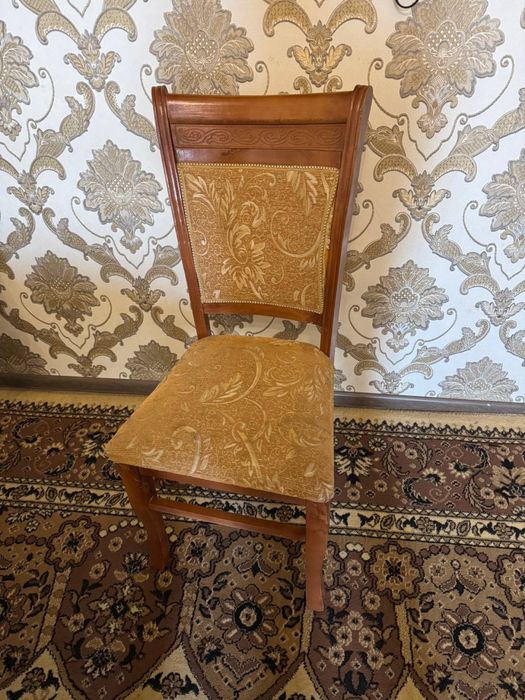 Стол стул 12 кишилик сотилади