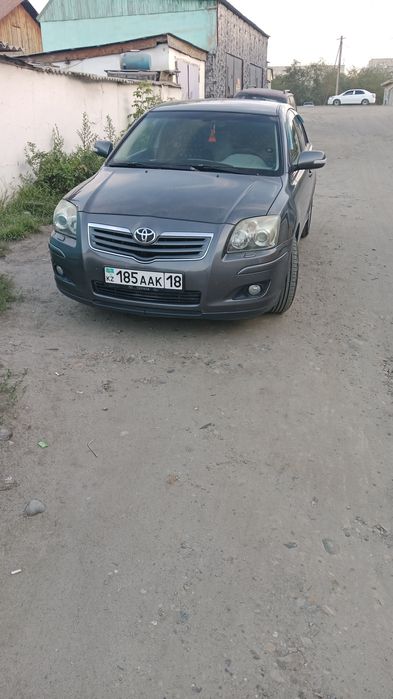 Тойота Авенсис  2007