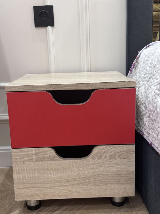 Продается шкаф с тумбой