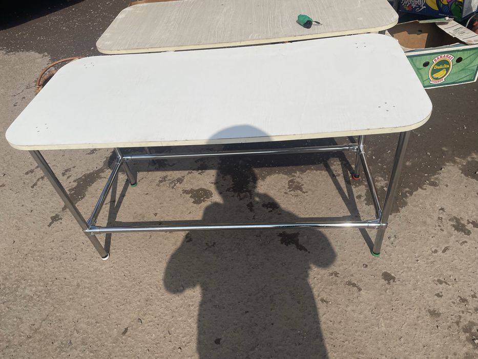 Продам столы и полки