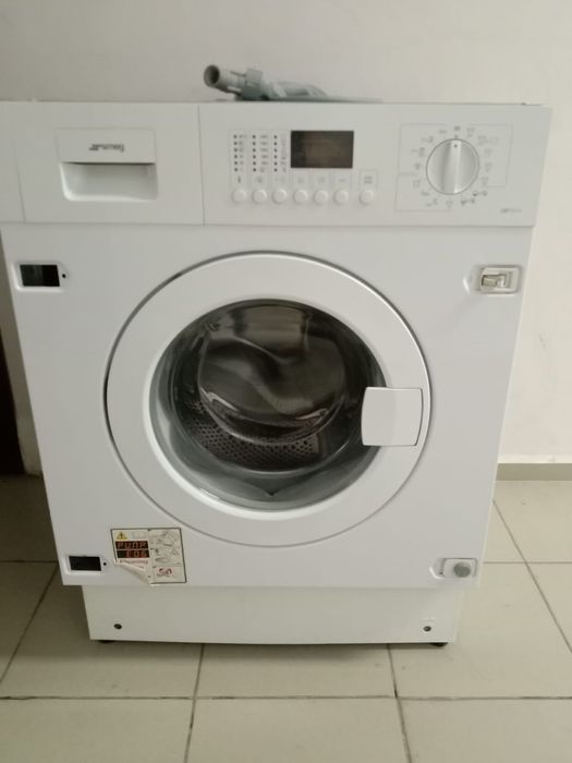 Продам газовую плиту и 2 стиральные машины.