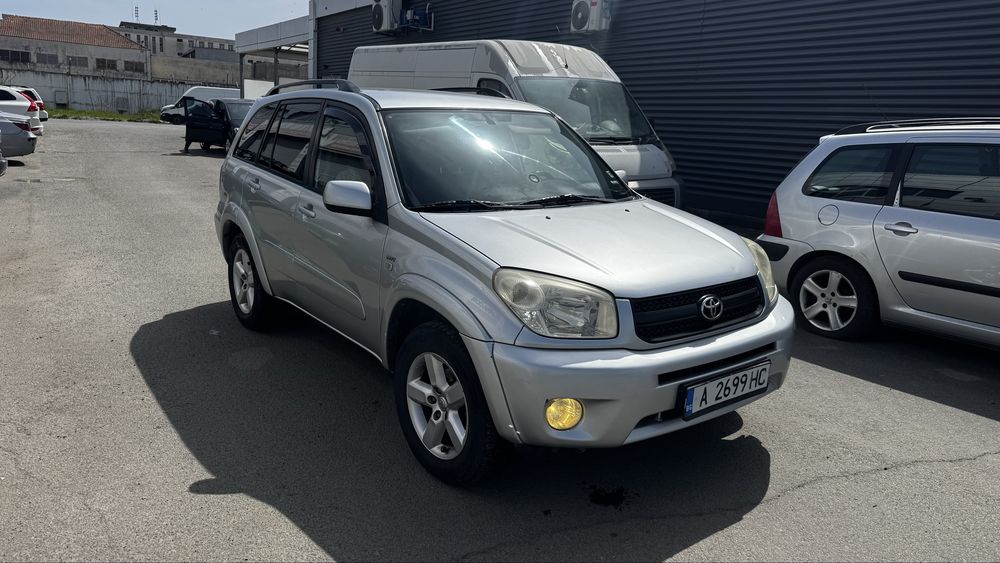 Toyota RAV4.   XA20