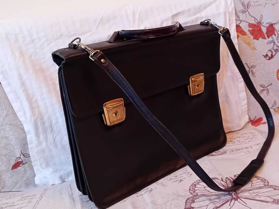 Servietă neagră din piele naturală