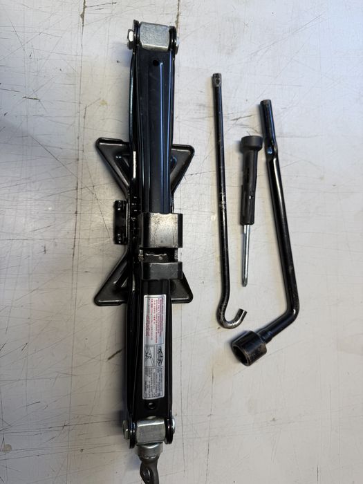 Cric original hyundai santa fee tucson