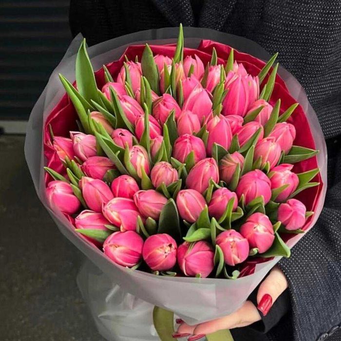 Тюльпаны пышные букеты