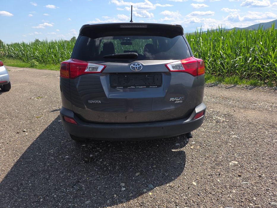 Toyota rav 4 2.2 diesel automată avariată