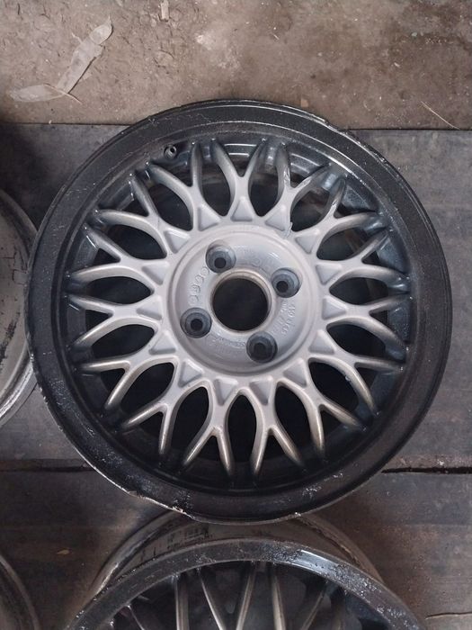 Диски R15 BBS. Два вареные. На Гольф 3