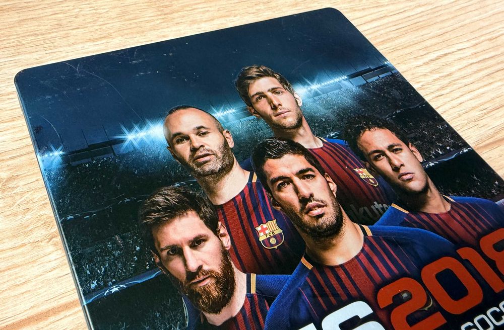 PS4 PES 2018 Pro Evolution Soccer Legendary Edition Steelbook