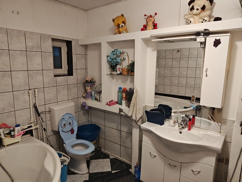 Casă plus teren zona bună