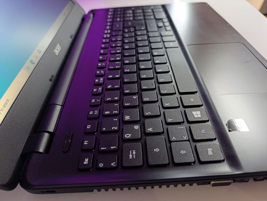 Laptop office Acer e5 perfect funcțional cu baterie 6 ore