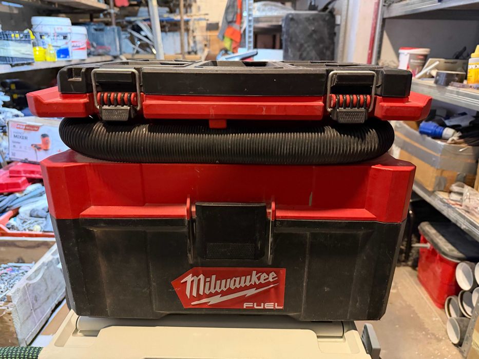 Прахосмукачка Milwaukee M18 FPOVCL, батерия M18B12, M18B8, M18HOAL