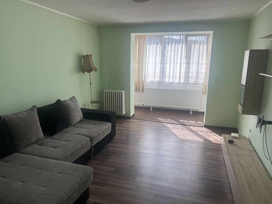 Vand apartament 3 camere