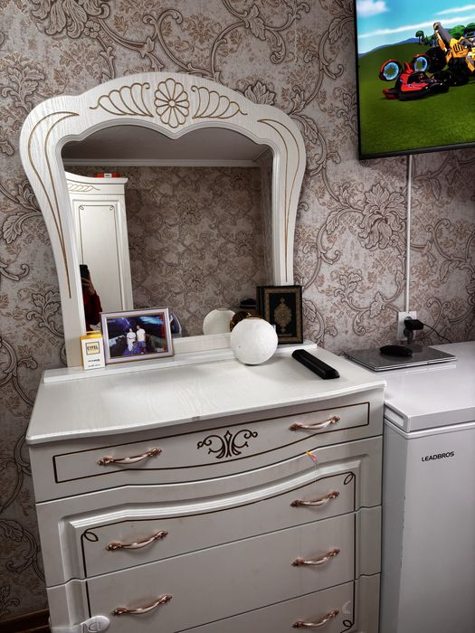 Спальный гарнитур