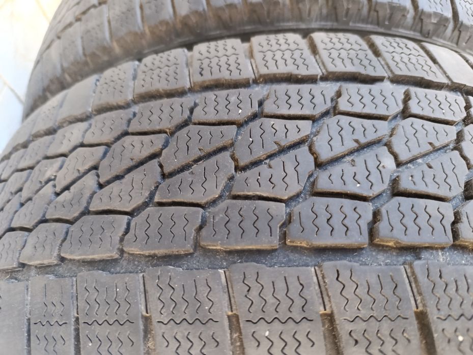 Зимни гуми Feristone 215/65/16 C