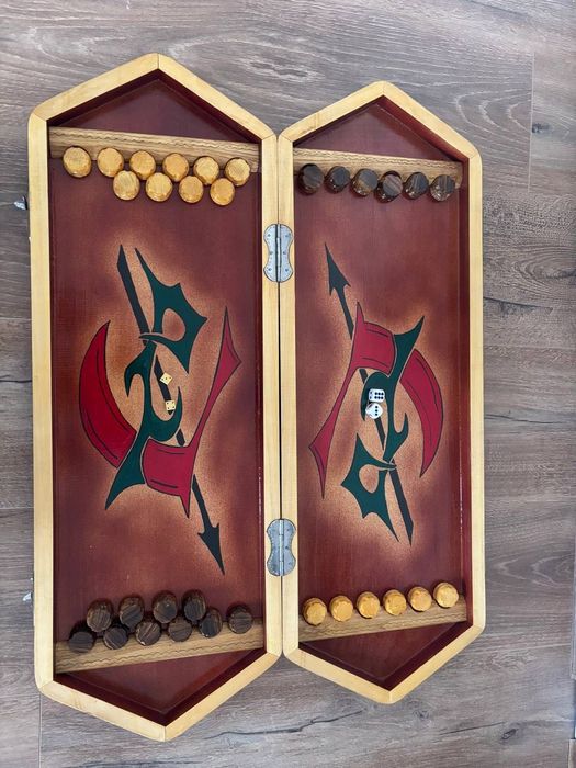 Игра на Табла изработени от естествено дърво