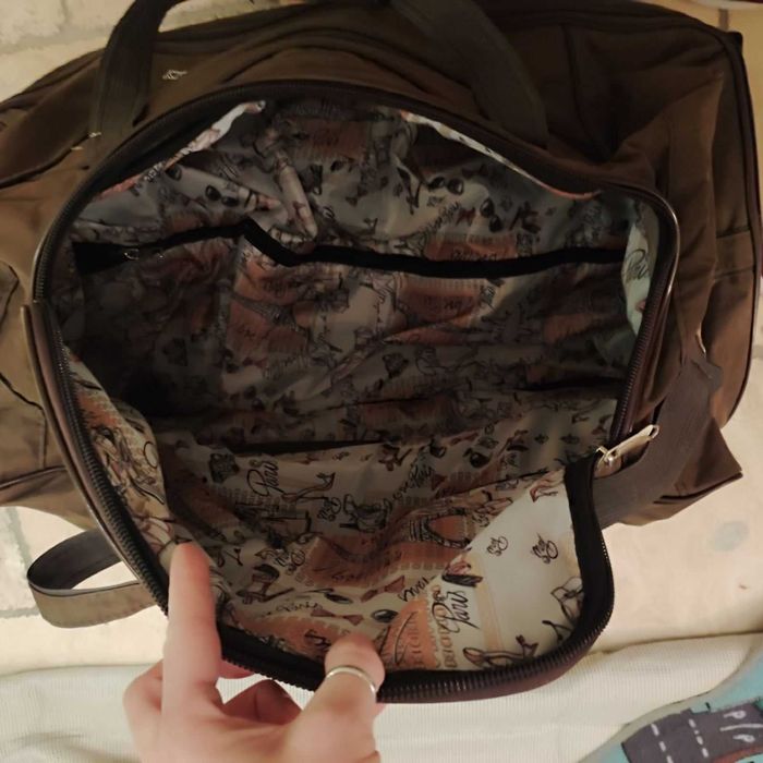 Голяма спортна чанта за пътуване с колелца и дръжка, тип куфар