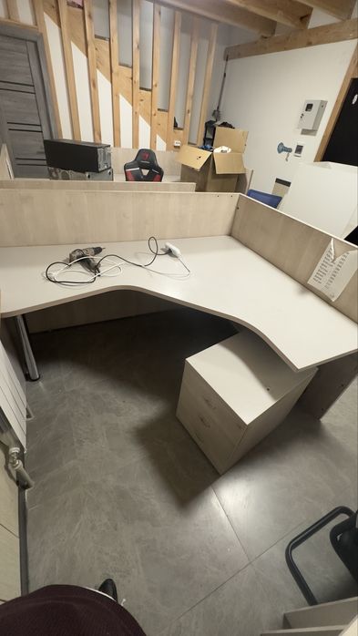 Продам офисный стол