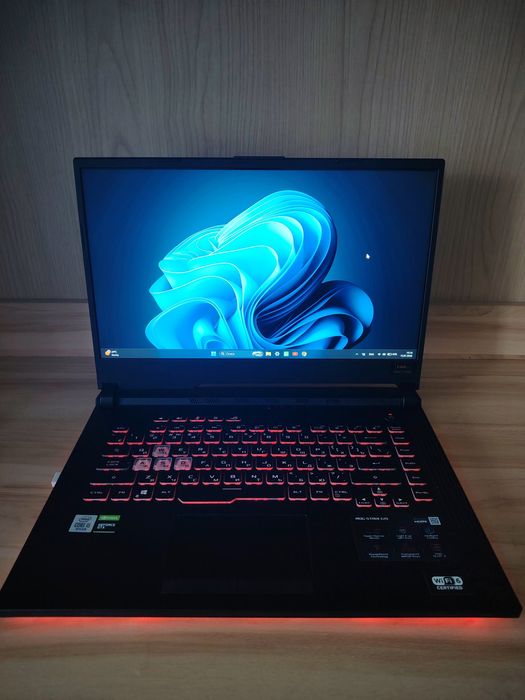 ASUS ROG Strix G512LI, игровой ноутбук