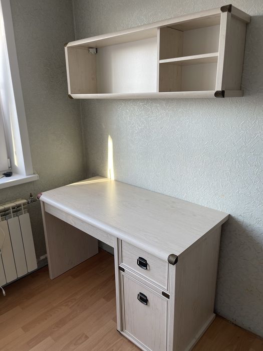 Стол письменный, компьютерный с полкой