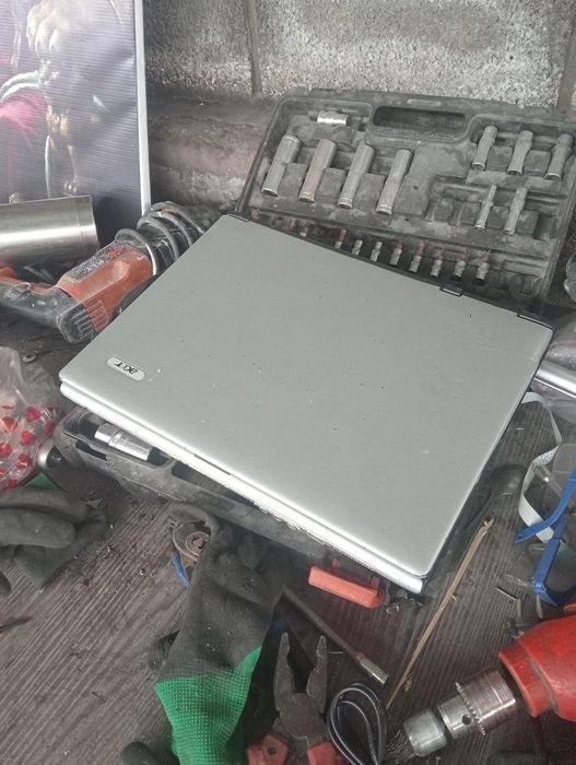 Продам ноутбук бу