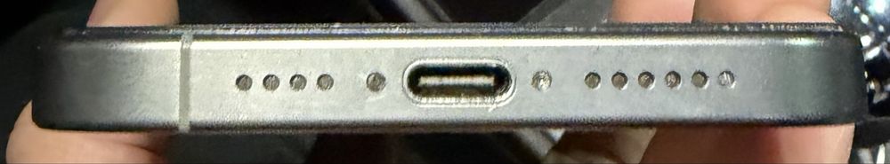 Продам iphone 15 pro max 256gb