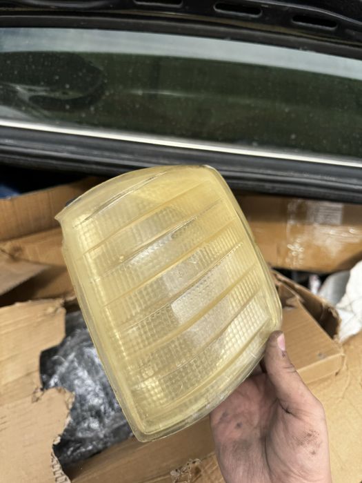 Левая фара мерседес 190
