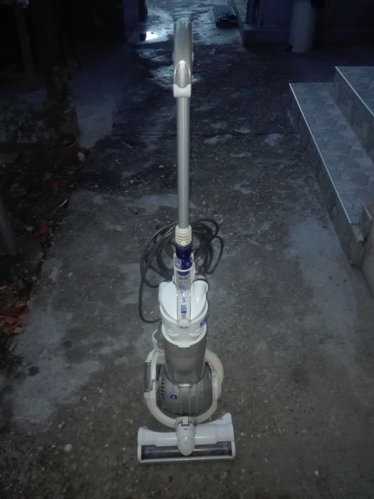 Продавам прахосмукачка