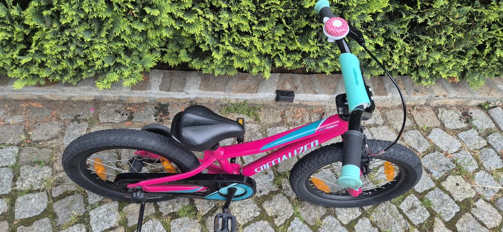 Алуминиеви детски колела Cross Speedster 20 " и Specialized 16 " като нови
