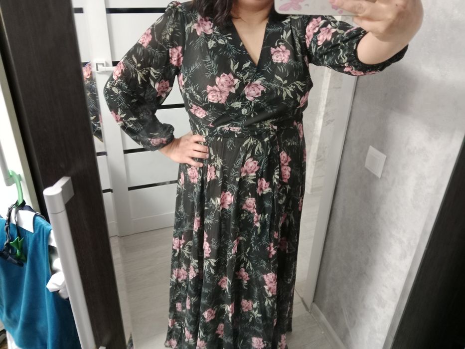 Продаются платья 50.52 р