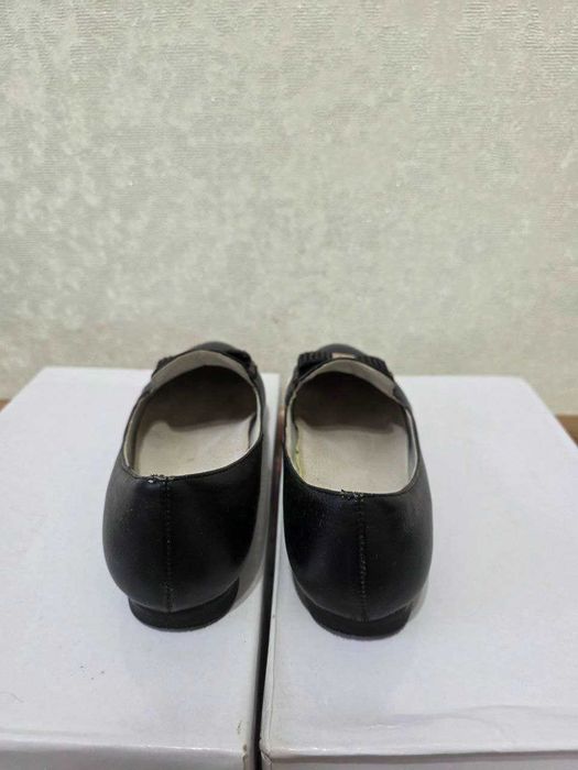 продам детскую обувь