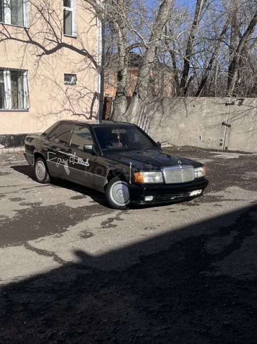 Mercedes-Benz 190 E