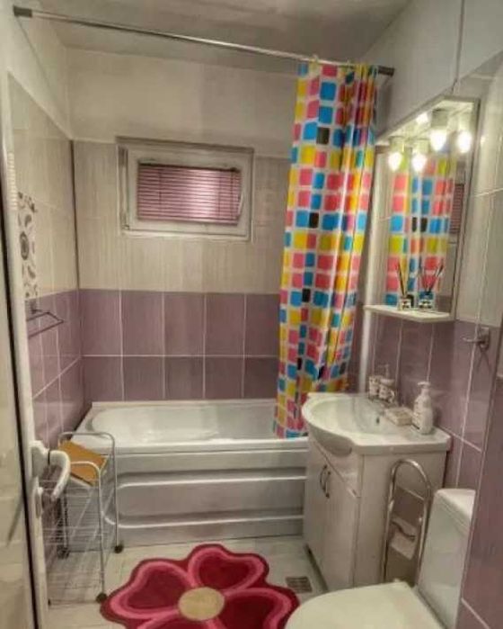 Дава се под наем Тристаен апартамент в Пловдив, Кючук Париж - 80 кв.м за 255 € - Снимка #3