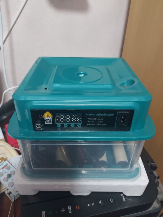Миниинкубатор озон на 11 яиц