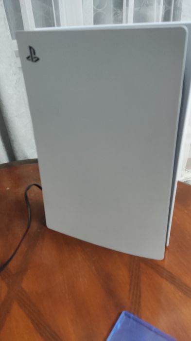 Продам PlayStation 5 с дисководом