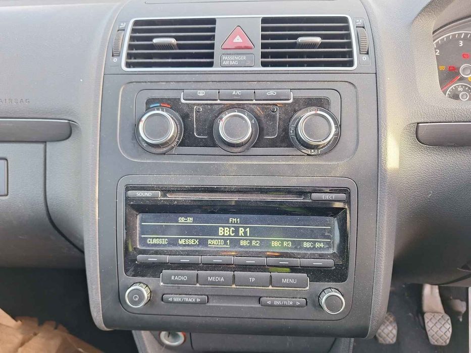 Haion Volkswagen Touran 2013 Monovolum Auriu