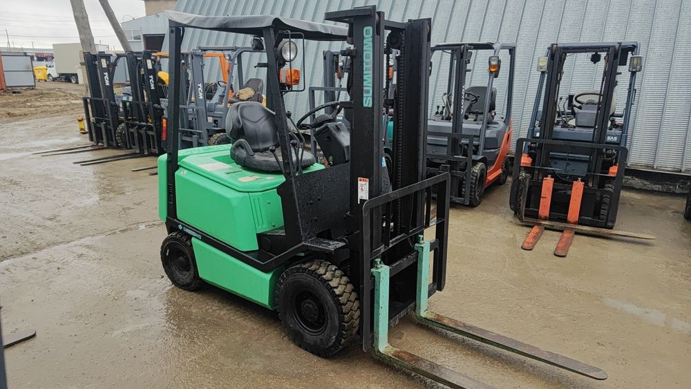 Продам вилочный погрузчик. Кара