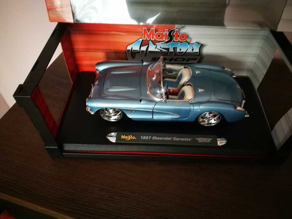 Метална количка 1:18 - Chevrolet Corvete 1957  , Maisto- Нова