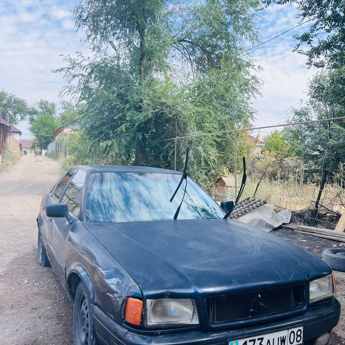 Ауди 80 Б4 1992 1,8 газ бензин