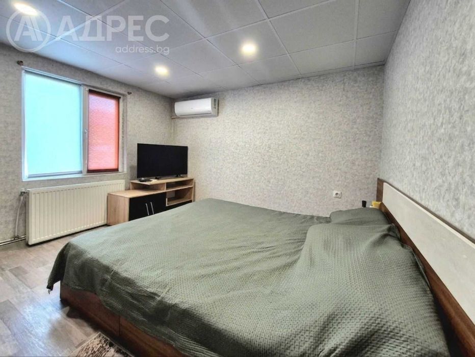 ДВЕ КЪЩИ, с. Николово, РЗП 135 кв.м., двор 1273 кв.м., с гараж