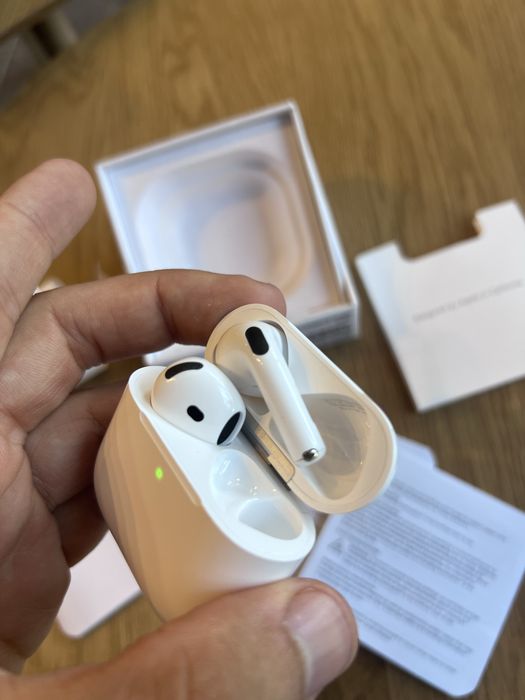 Airpods 4 - Cu ANC - ca noi
