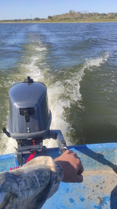 Продам мотор на лодку, новый